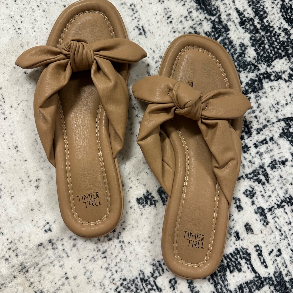 Women's Tan Bow Sandals